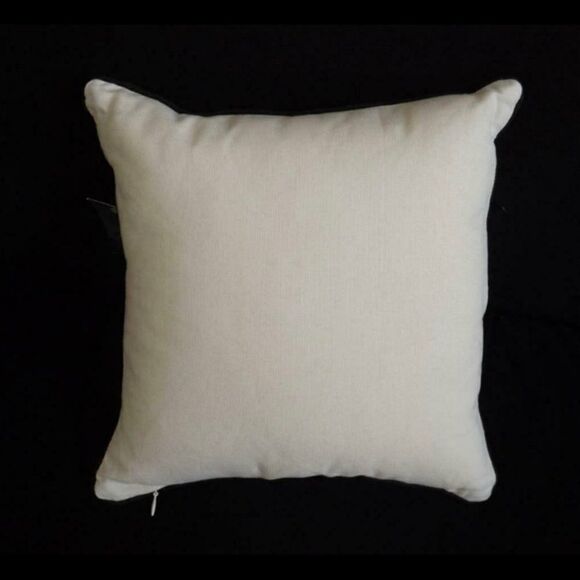 John Derian Threshold 12” Beads and Bones Skull and Crossbones Throw Pil… - Picture 3 of 4